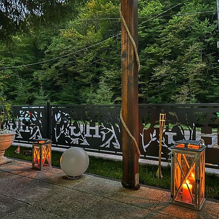 Hotel Gâlma Moroeni Buitenkant foto