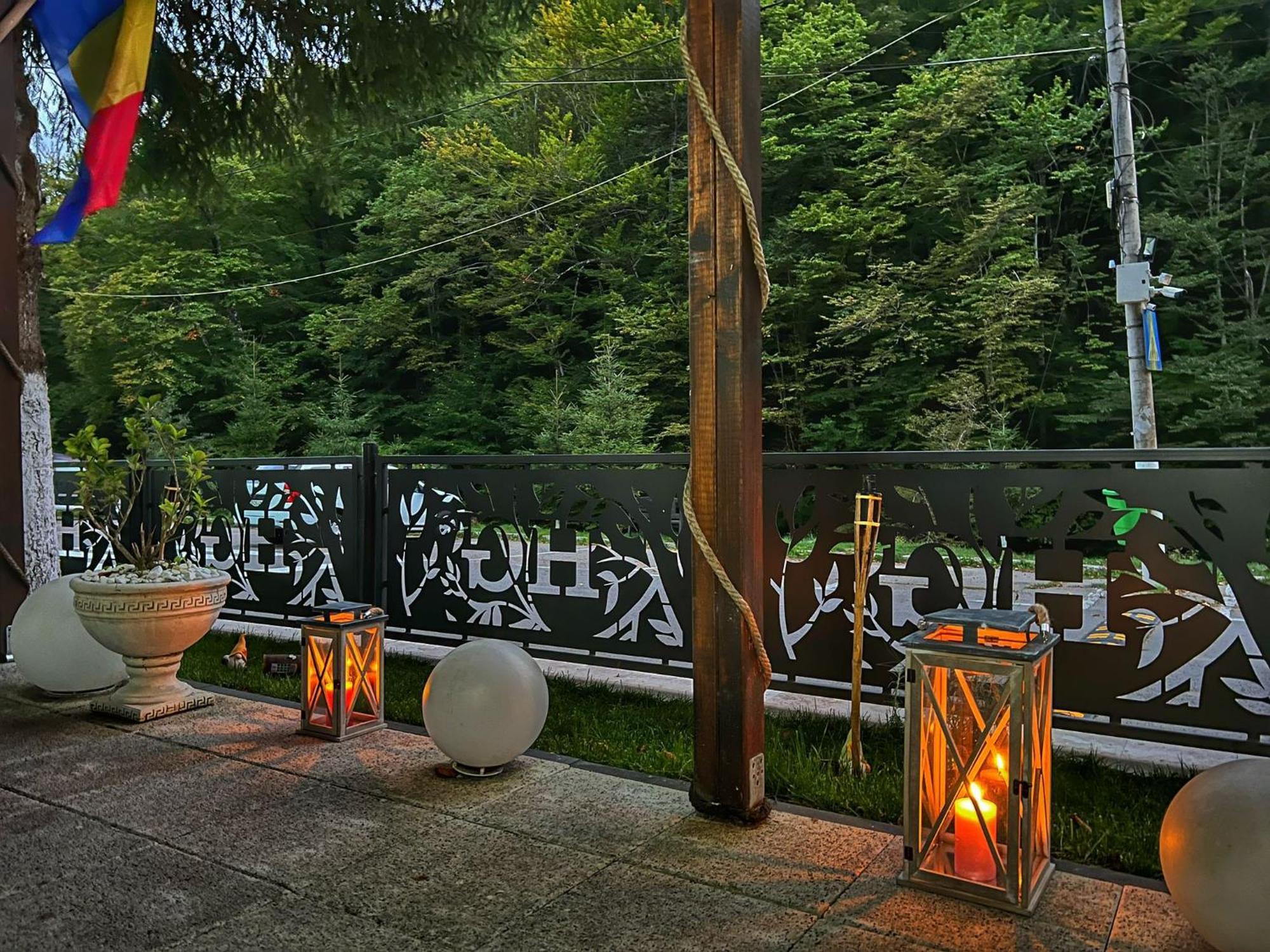 Hotel Gâlma Moroeni Buitenkant foto