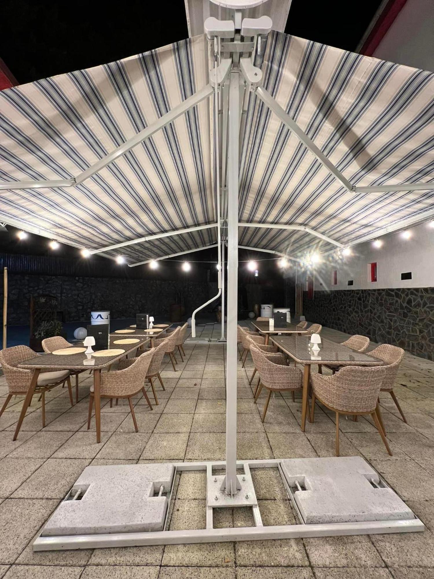 Hotel Gâlma Moroeni Buitenkant foto