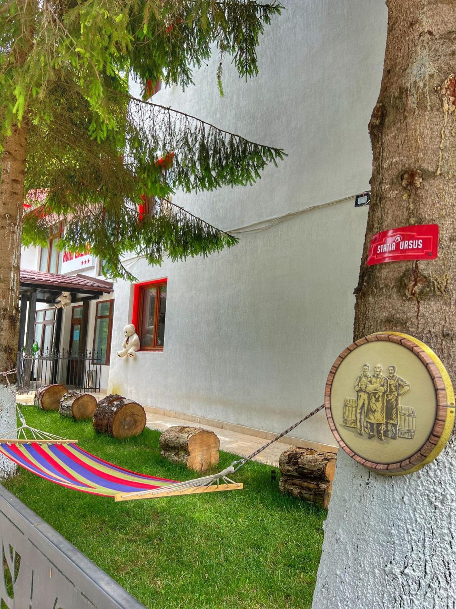 Hotel Gâlma Moroeni Buitenkant foto
